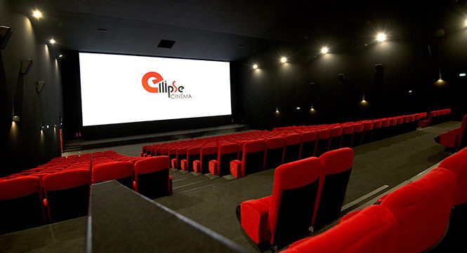 CorsicaCom-Agence média et régie publicitaire-publicité au cinéma Corse-projection-film-cinema-salle 1-cinéma